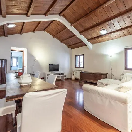 Domus Colosseum, Detached House Just Few Steps From The Colosseum Rome