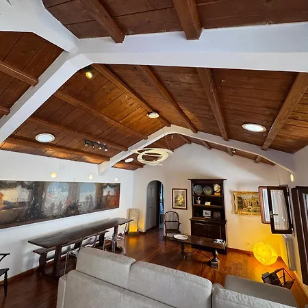 Domus Colosseum, Detached House Just Few Steps From The Colosseum Chalet