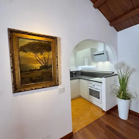 Domus Colosseum, Detached House Just Few Steps From The Colosseum *