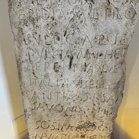 Domus Colosseum, Detached House Just Few Steps From The Colosseum Dağ evi *