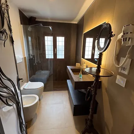 Dağ evi Domus Colosseum, Detached House Just Few Steps From The Colosseum