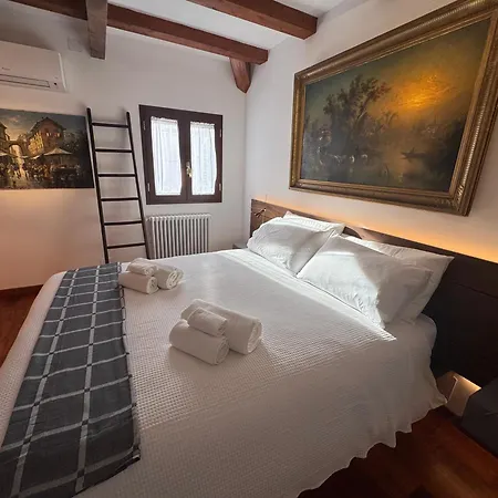 Chalet Domus Colosseum, Detached House Just Few Steps From The Colosseum Rome