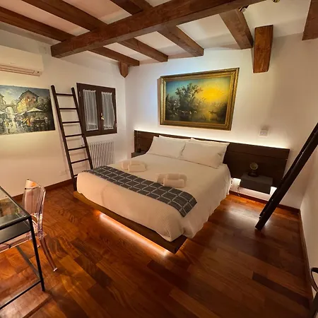 Domus Colosseum, Detached House Just Few Steps From The Colosseum Chalet *