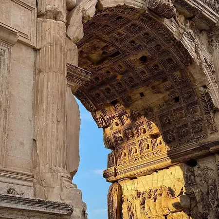 Domus Colosseum, Detached House Just Few Steps From The Colosseum Dağ evi Roma