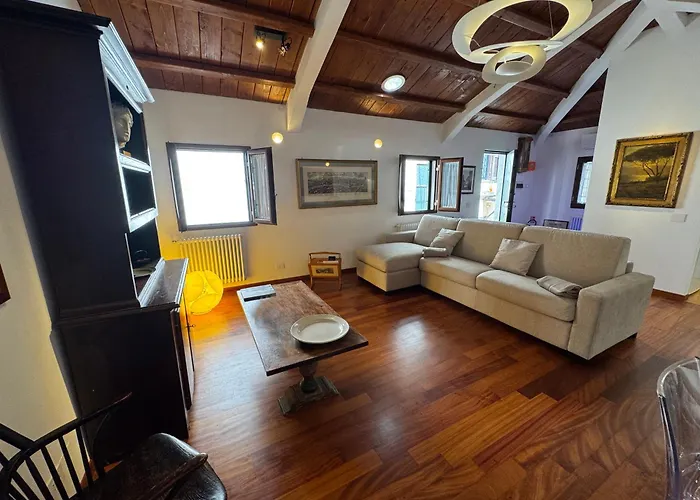 Domus Colosseum, Detached House Just Few Steps From The Colosseum Шале