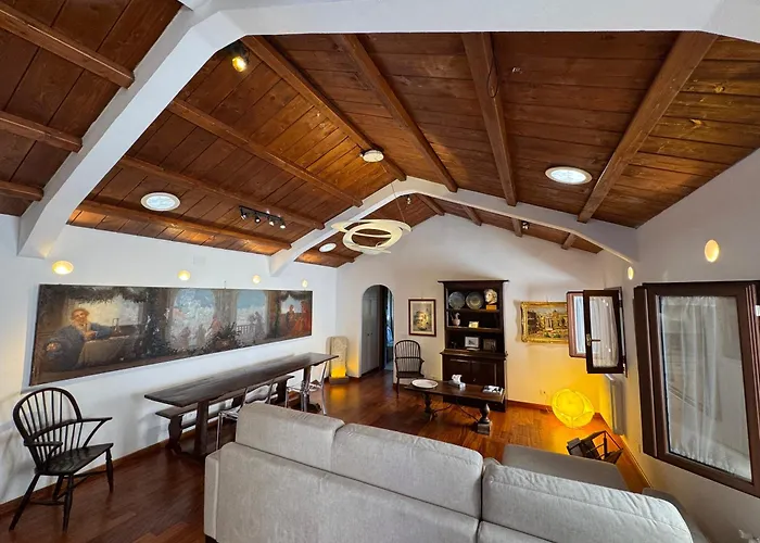 Domus Colosseum, Detached House Just Few Steps From The Colosseum Шале Рим