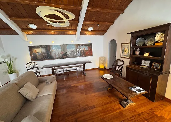 Domus Colosseum, Detached House Just Few Steps From The Colosseum Рим