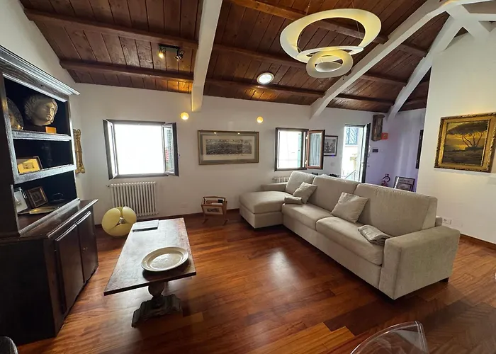 Domus Colosseum, Detached House Just Few Steps From The Colosseum