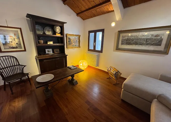 Domus Colosseum, Detached House Just Few Steps From The Colosseum Шале