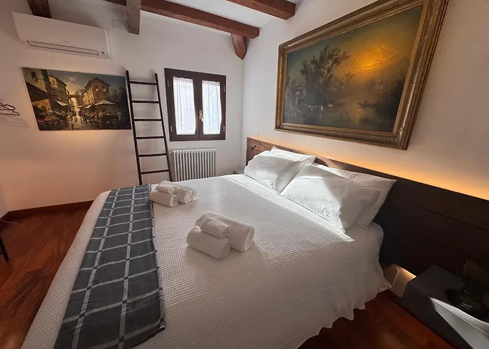 Шале Domus Colosseum, Detached House Just Few Steps From The Colosseum Рим